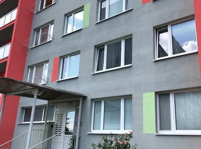 Jedenast.sk, Namestie Kozmonautov 5 Lägenhet