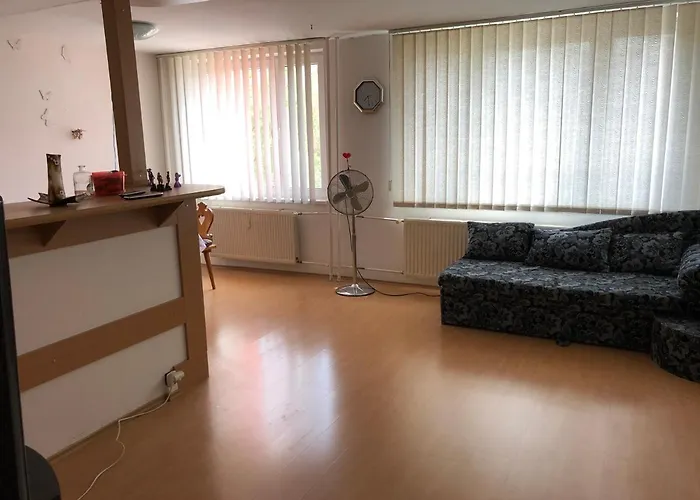 Jedenast.sk, Námestie Kozmonautov 5 * Košice