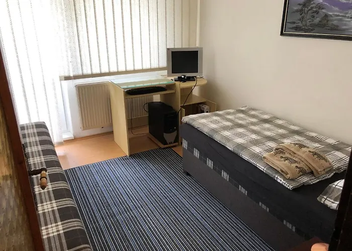 Jedenast.sk, Namestie Kozmonautov 5 * Košice